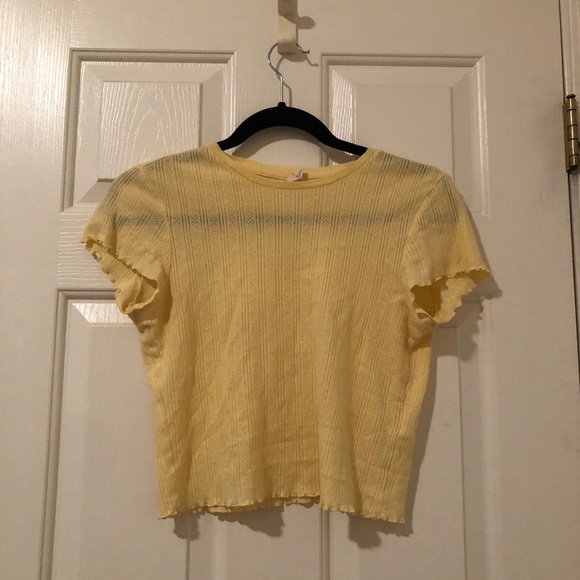 Urban Outfitter lettuce trim crop top